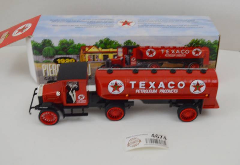 lot 4674 image: Texaco 1920 Pierce Arrow Cab With Tanker Die Cast Coin Bank Collectors #16