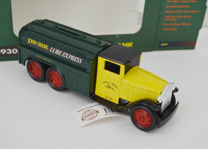 lot 4679 image: John Deere 1930 Diamond T Diecast Tanker Coin Bank