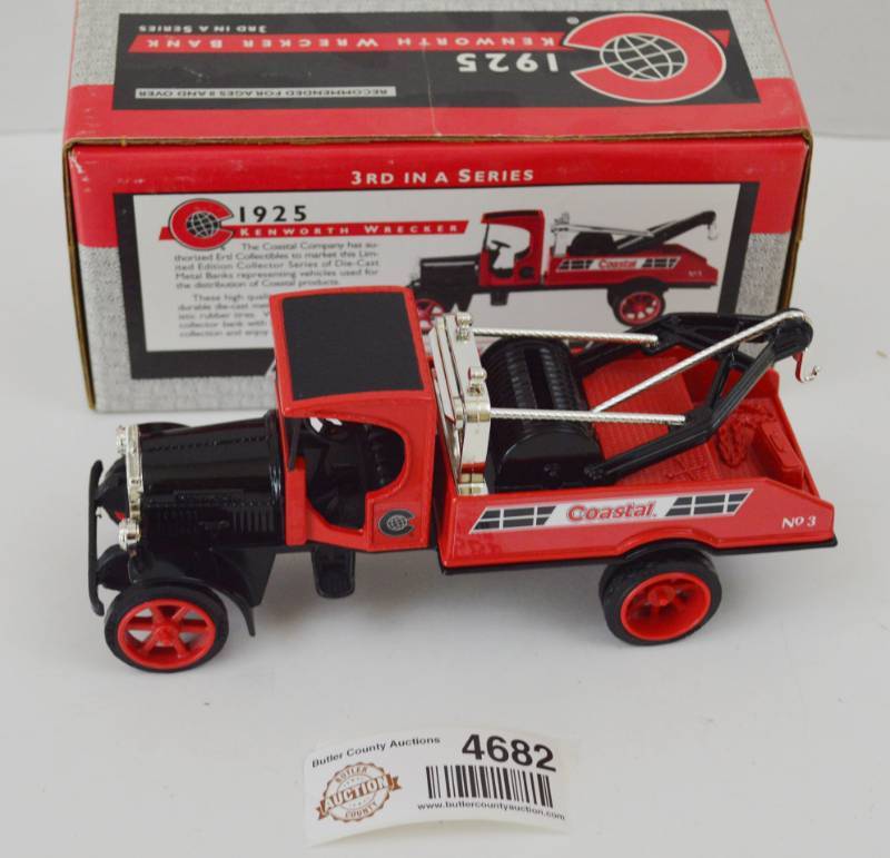 lot 4682 image: Coastal 1925 Kenworth Wrecker Die Cast Coin Bank 134 Scale #3 In Series