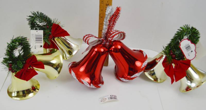 lot 4722 image: Plastic Christmas Decor Bells New With Tags 3 Gold and 1 Red