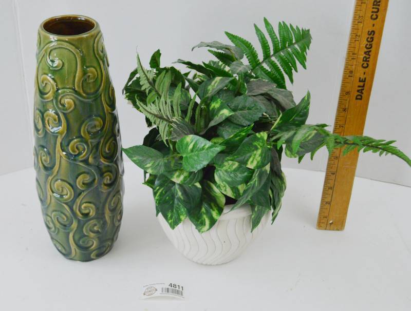 lot 4811 image: Faux Plant 12 and Vase 14