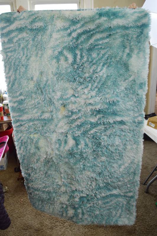 lot 4833 image: Super Soft Blue Zebra Print Shag Padded Rug (Small Stain)