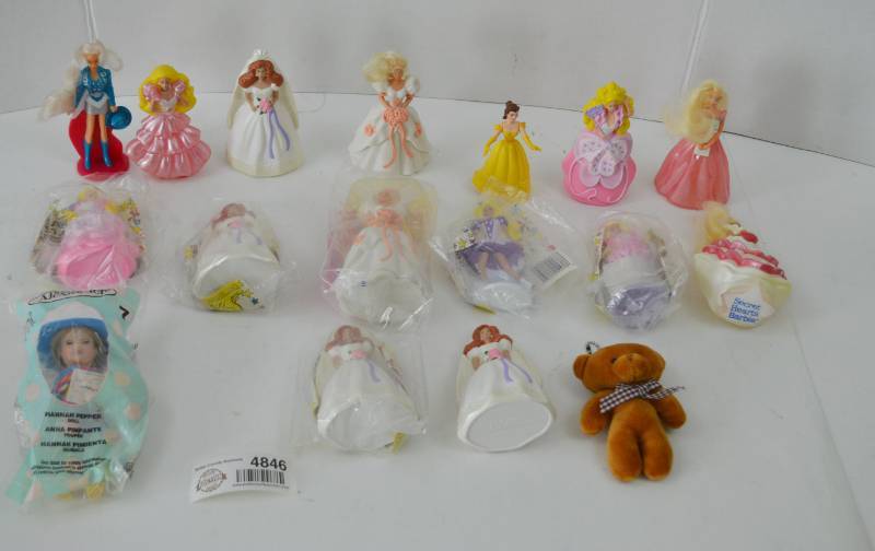 lot 4846 image: Collectible McDonalds Barbies