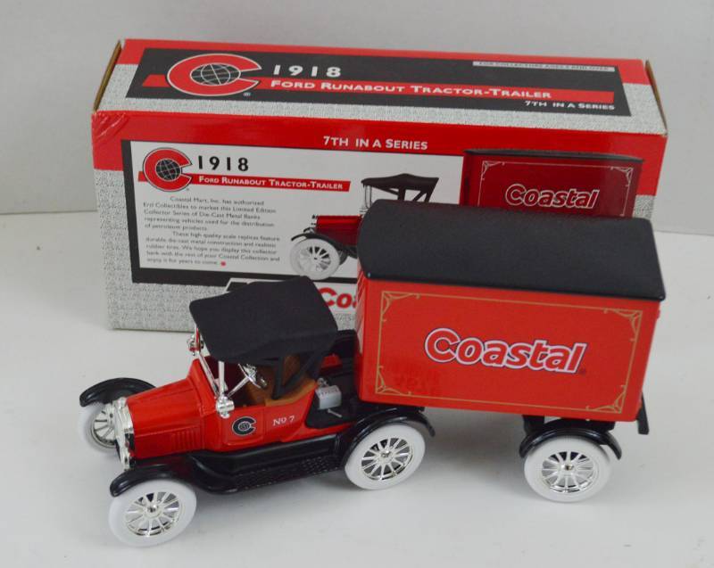 lot 4876 image: Coastal 1918 Ford Runabout Tractor Trailer Diecast #7 in the Series - WOW