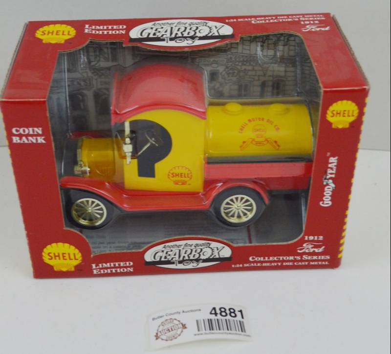 lot 4881 image: Shell 1912 Ford Tanker Die Cast 124 Scale