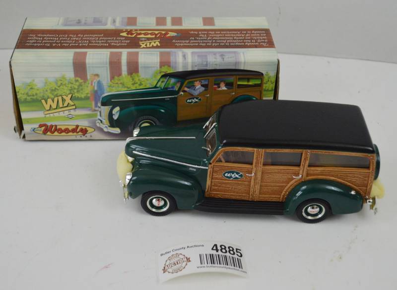 lot 4885 image: Wix 1940 Ford Woody Die Cast Car Collector Series