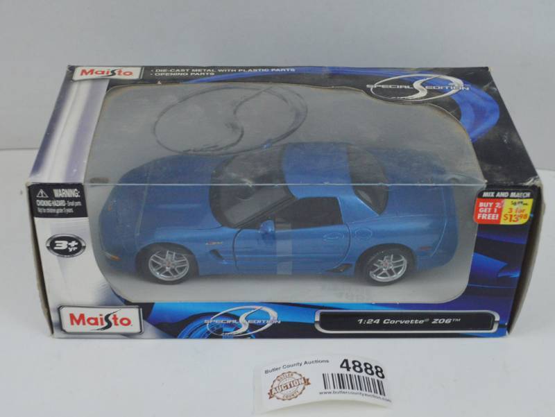 lot 4888 image: Maisto 124 Corvette Z06 Die Cast Car (Blue)