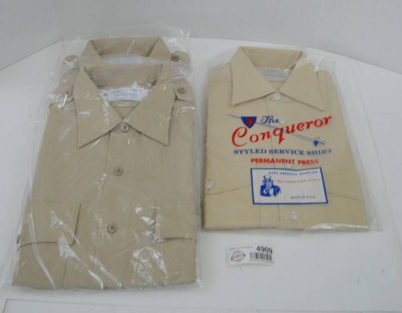 lot 4909 image: 2- Short Sleeve Uniform Shirts 15-15.5 and 1 Short Sleeve 14