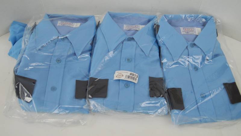 lot 4913 image: 3 Blue Short Sleeve Uniform Shirts 16.5