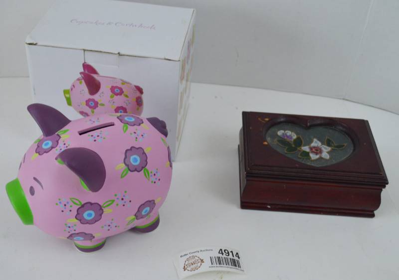 lot 4914 image: Piggy Bank and Jewelry Box