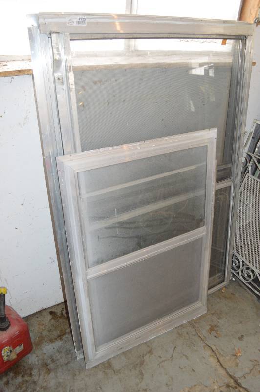 lot 4932 image: 1-Storm Window 28 W x 39.5T, 3 Storm Windows 36 W x 76T