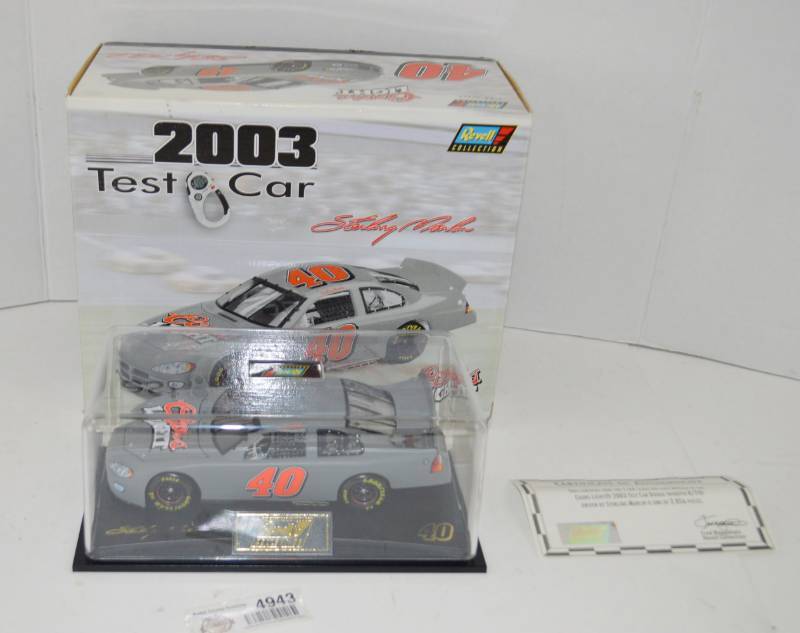 lot 4943 image: 2003 Coors Light Nascar Diecast. 124 Scale