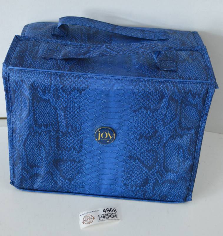 lot 4966 image: New Joy Mangano Roll Up Travel Beauty Case