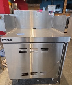lot 17830 image: Perlick Point of Sale Cabinet - Model TSF24POS