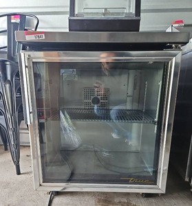 lot 17841 image: True Commercial Undercounter Refrigerator - Model TUC-27G