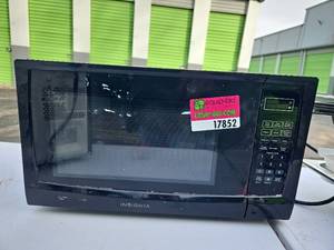 lot 17852 image: Insignia Countertop Microwave - Model NS-MW07BK0