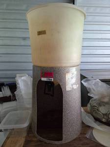 lot 17866 image: Filtron Commercial Cold Brew System