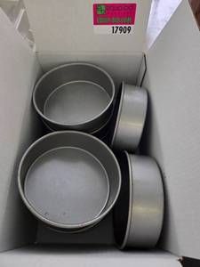 lot 17909 image: Bulk Lot of 6.5 Round Aluminum Cake Pans