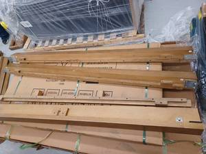 lot 33325 image: King Bed Frame