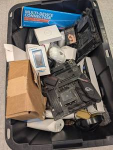 lot 4 image: Computer Parts and & Electronics Lot  - Retail $675