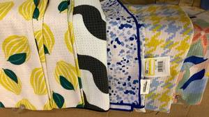 lot 41515 image: Room Essentials Waffle Pattern Hand Towels Set