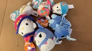 lot 41548 image: Hello Kitty and Friends Squishmallows Collection