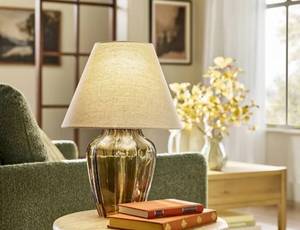 lot 41481 image: Hearth & Hand Magnolia Glass Table Lamp