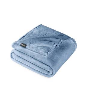 lot 41443 image: Threshold Ultra Plush Microplush Blanket