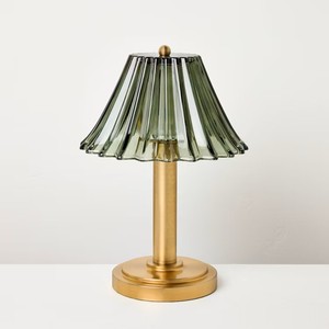 lot 41491 image: Hearth & Hand Magnolia Glass Table Lamp-no hardware for the shade.