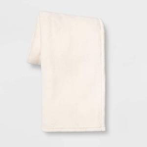lot 41533 image: Threshold Plush Blanket