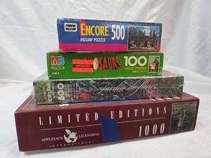 lot 795 image: Collection of 1990s Jigsaw Puzzles