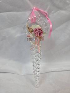 lot 806 image: Crystal Icicle Ornament with Love Birds