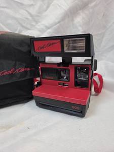 lot 819 image: Polaroid Cool Cam 600 Instant Camera