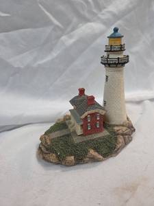 lot 822 image: 1994 Impulse Giftware Limited Edition Lighthouse Figurine