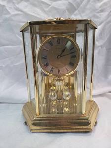 lot 846 image: Kundo Glass Anniversary Clock with Crystal Pendulum