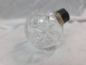 lot 861 image: Vintage Perfume Bottle shaped like a Christmas Ornament