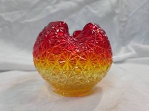 lot 872 image: Amberina Glass dish
