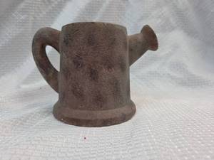 lot 909 image: Watering Can planter