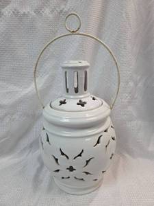lot 921 image: White Ceramic  Cutout Lantern