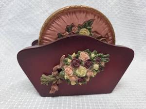 lot 976 image: Decorative Pink and Burgundy Floral Coaster Set