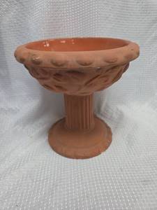 lot 989 image: Thailand Clay Pedestal Bowl