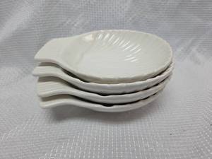 lot 998 image: White Porcelain Shell Shaped Plates Set of 4