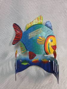 lot 1763 image: Colorful Tropical Fish Toilet Paper Holder