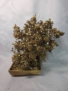 lot 1797 image: Gold Tone Tree Decoration