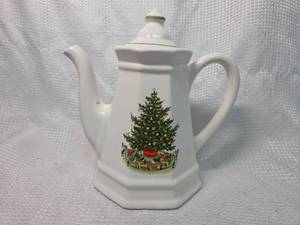 lot 1812 image: Christmas Tree Coffee Pot with Train Scene