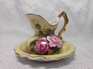 lot 1826 image: Small Decorative Porcelain Pitcher and Basin Set