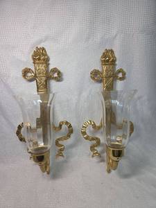 lot 1835 image: Metal and Glass Wall Sconces