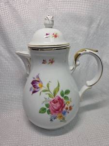 lot 1846 image: Bavaria from Germany Floral Porcelain Coffee Pot with Gold Trim