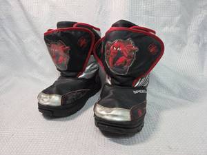 lot 1866 image: Ultimate Spider-Man Winter Snow Boots Childrens 11-12