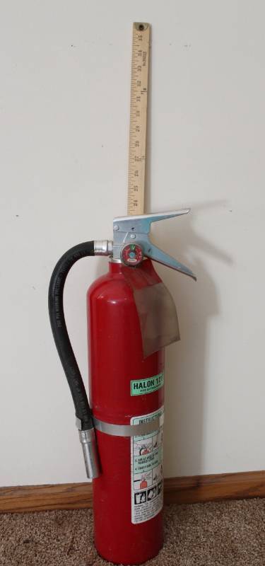 lot 2003 image: Fire Extinguisher